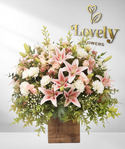 Grand Ethereal Blush Floral Display