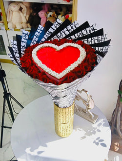 25 Burning Bouquet Red Roses