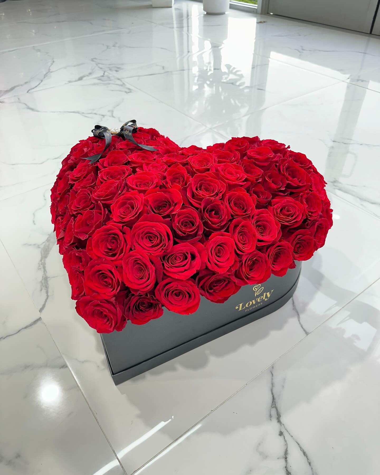 125 Heart Roses Box