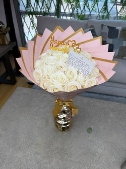 25 White Roses + Pink Paper