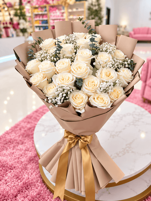 25 rosas blancas y rosas + malla Louis Vuitton