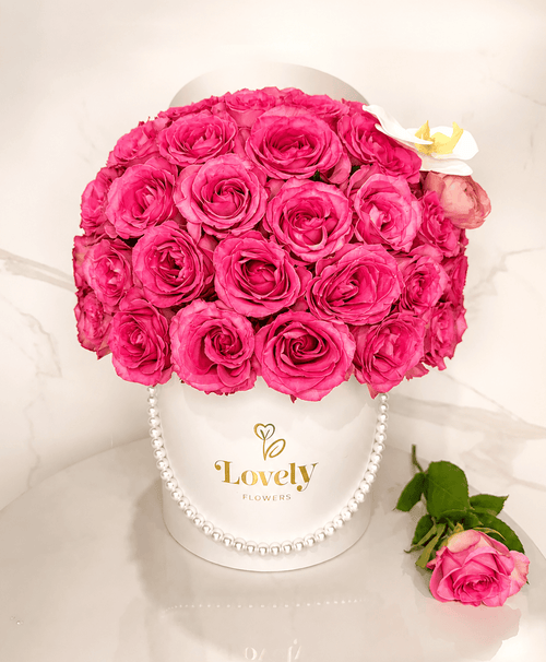 50 Pink Lovely Roses Pearl Box
