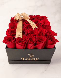 Golden Scarlet Rose Black Box