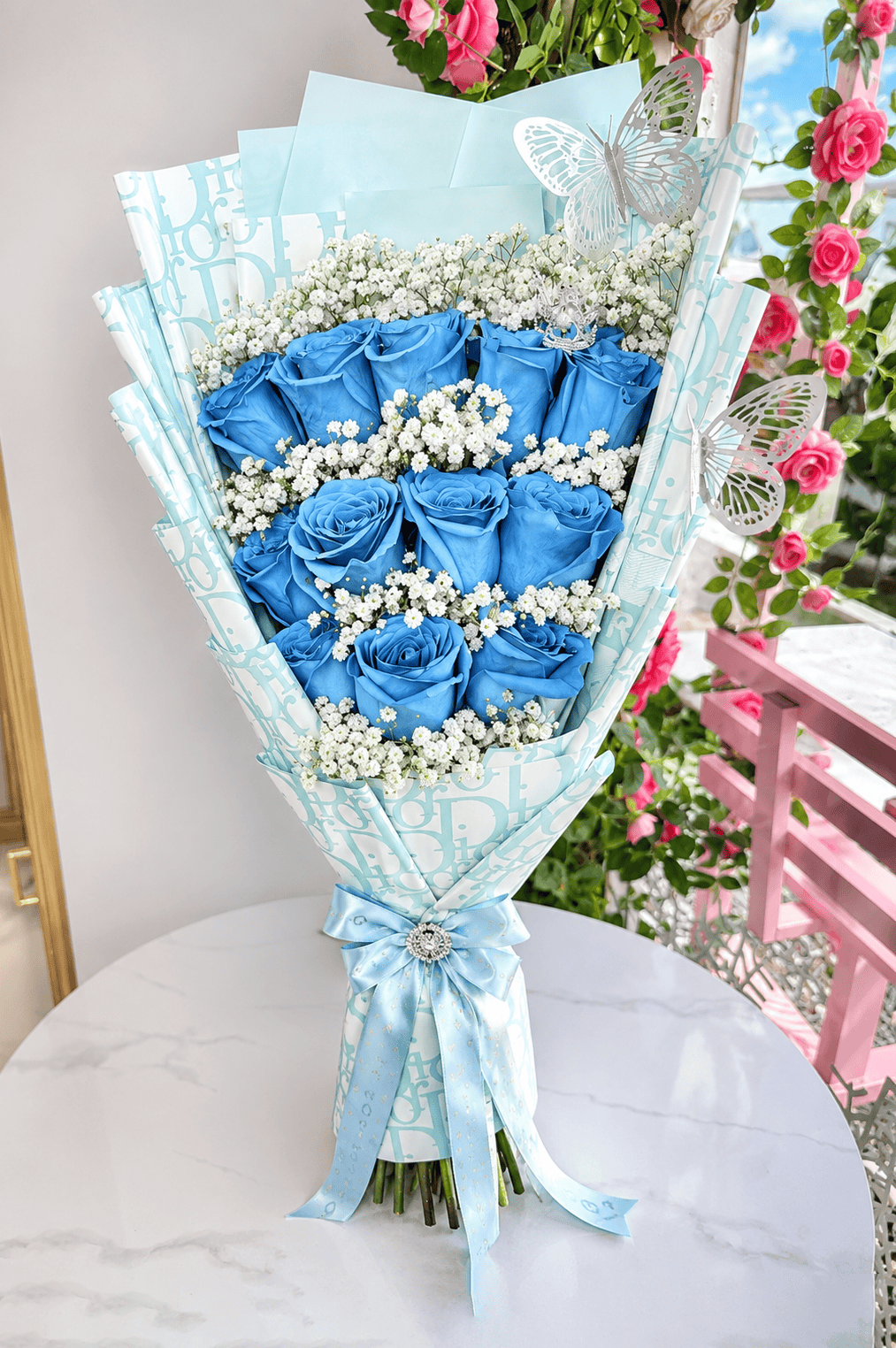 12 Baby Blue Dior Roses