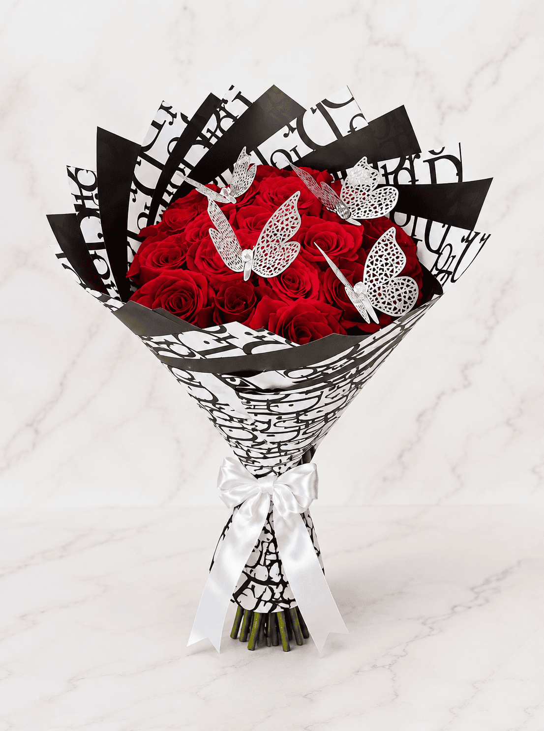 12 Dior Red Roses