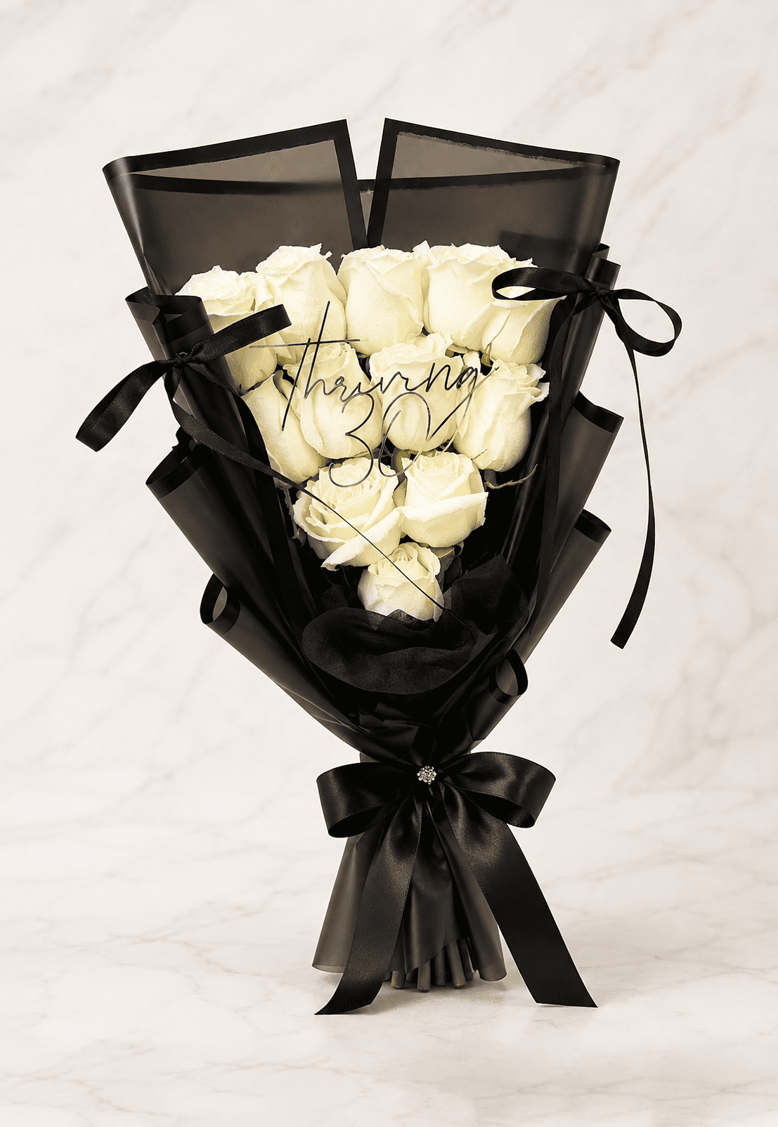 12 White Flat Roses