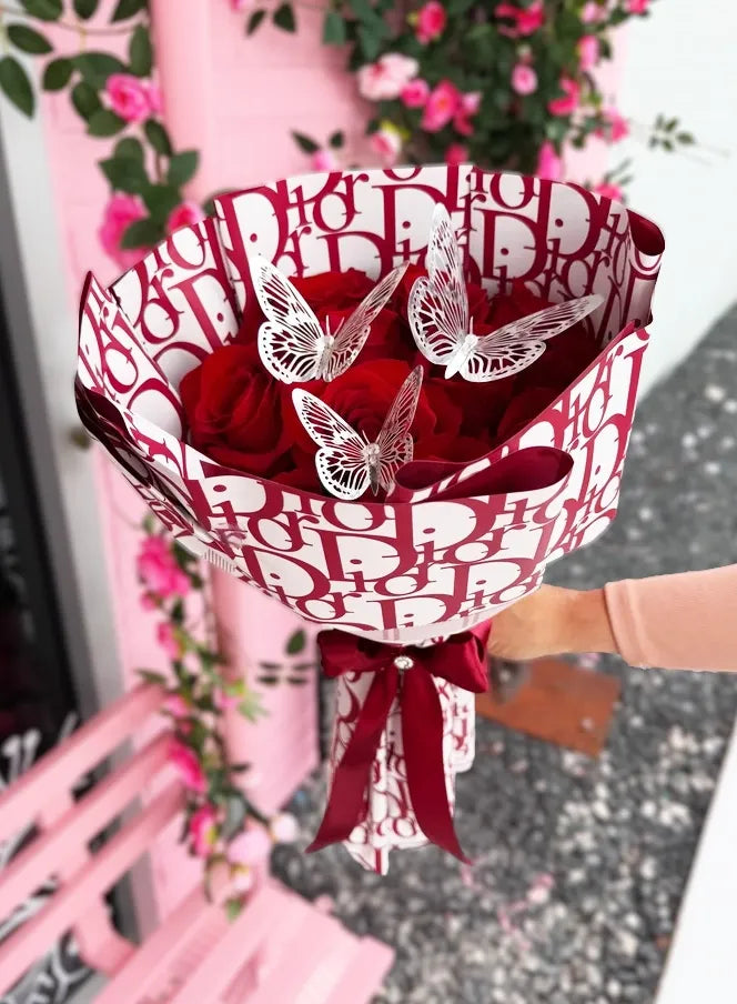 12 Rosas Rojas ~ Dior Rojo