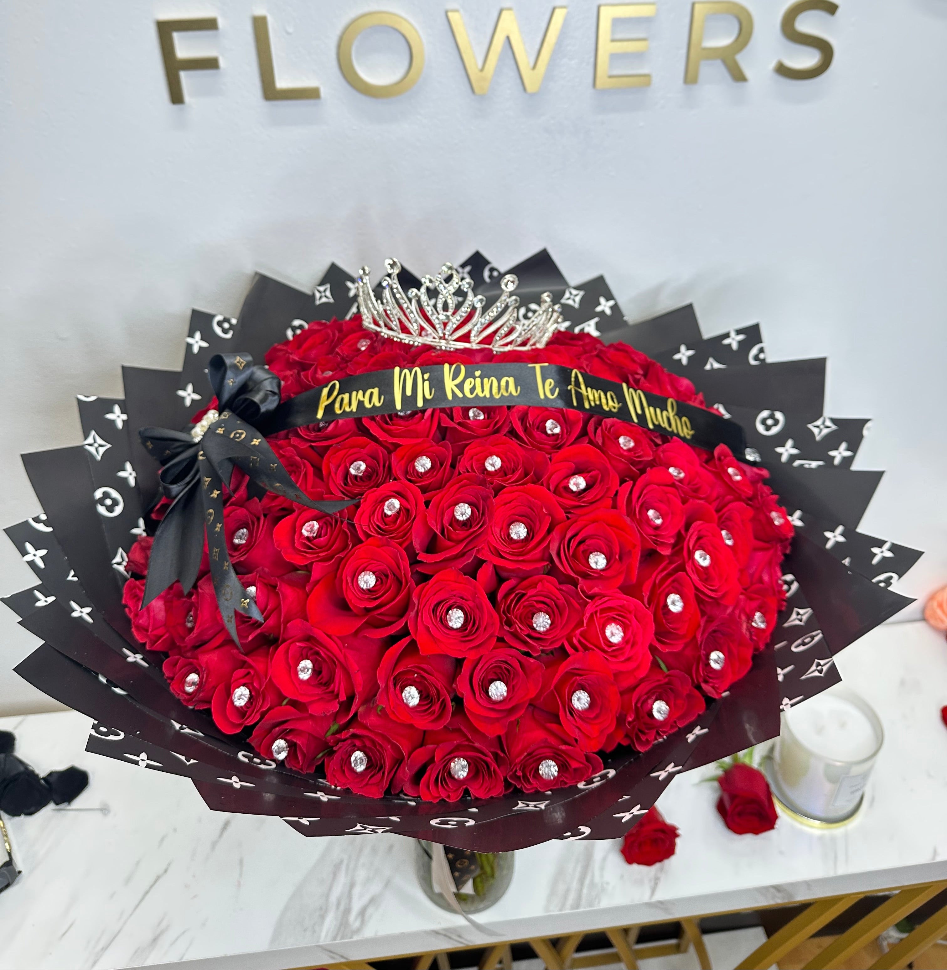 100 Red Roses Paper 100 Red Roses Lv Paper – Lovely Flowers