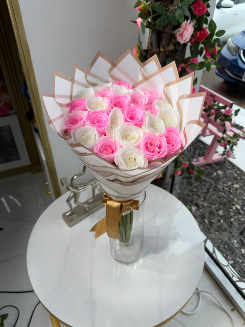 25 White and Red Everlasting Roses For Mom ~ 25 Rosas rosado y blanco eterno