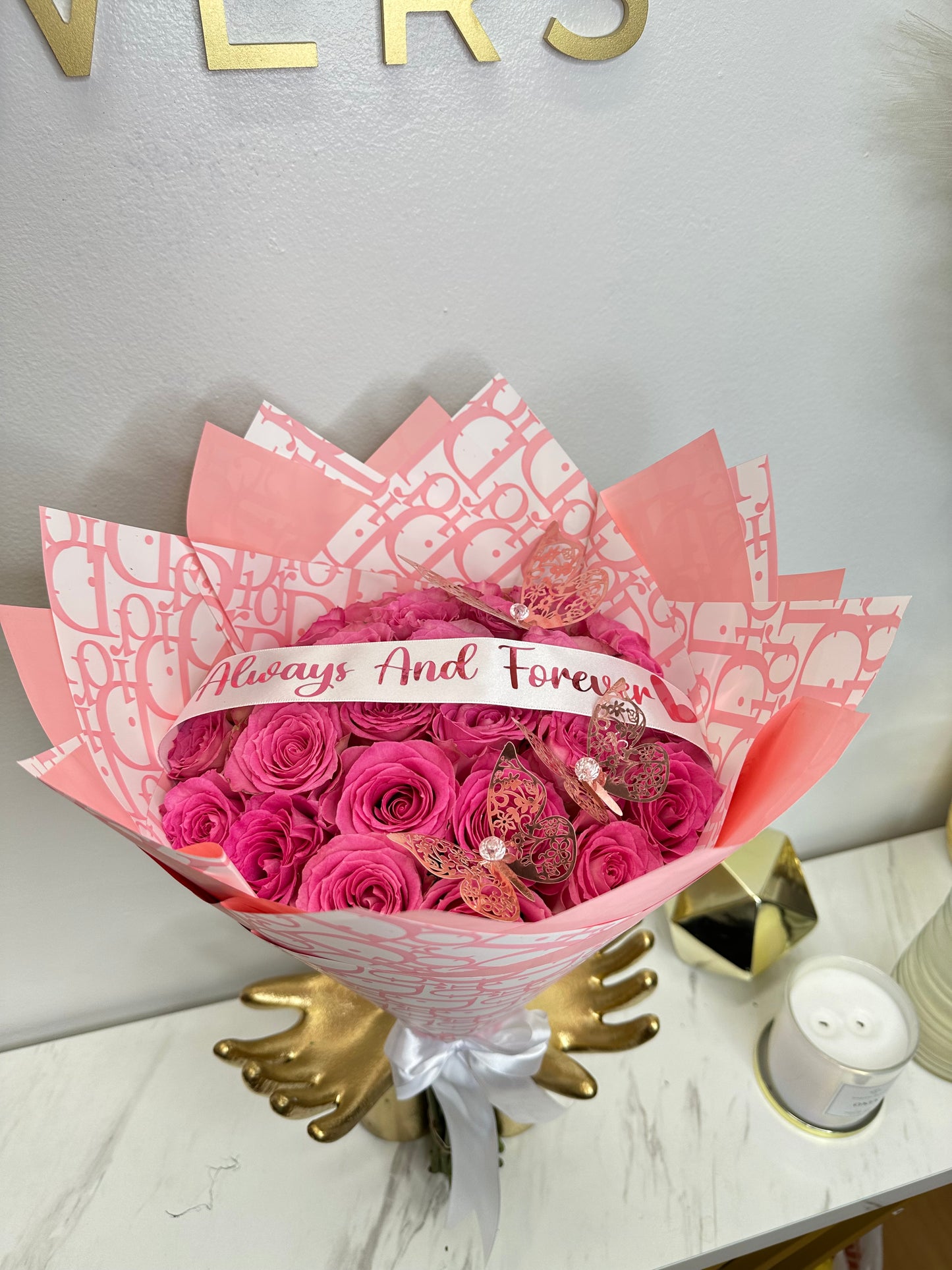 25 Pink Roses Dior Wrapping