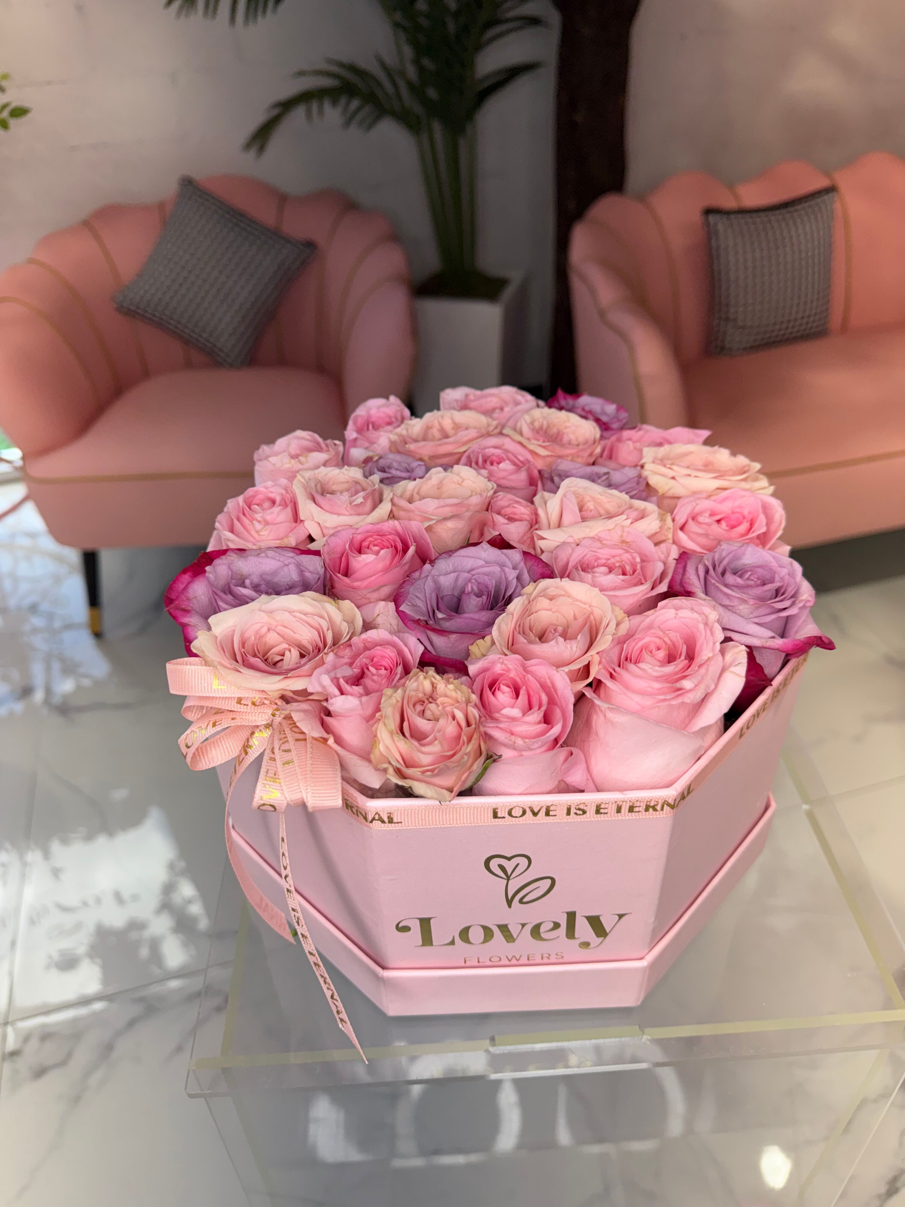 Hexagonal Mix Purple & Pink Roses