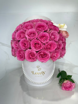 50 Pink Lovely Roses Pearl Box