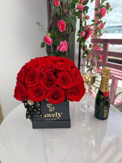 25 Square Everlasting Black  Rose Box