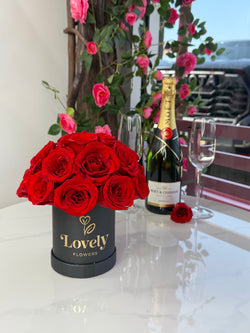 25 Red Rose  Round  Box Everlasting Roses