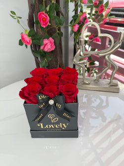 6 Roses Square Small Box
