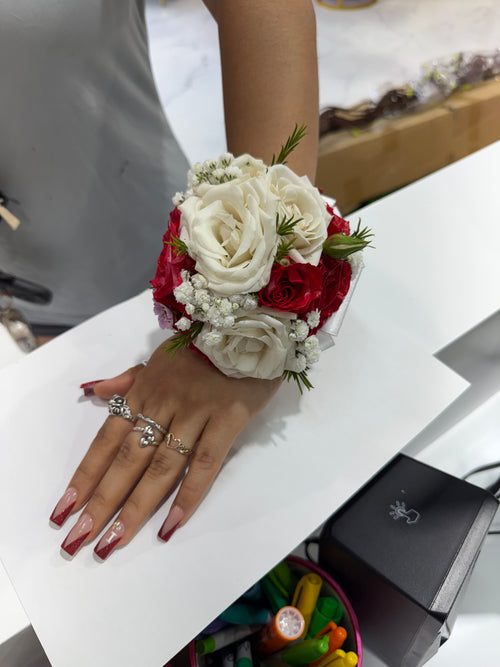 Corsage Red & White