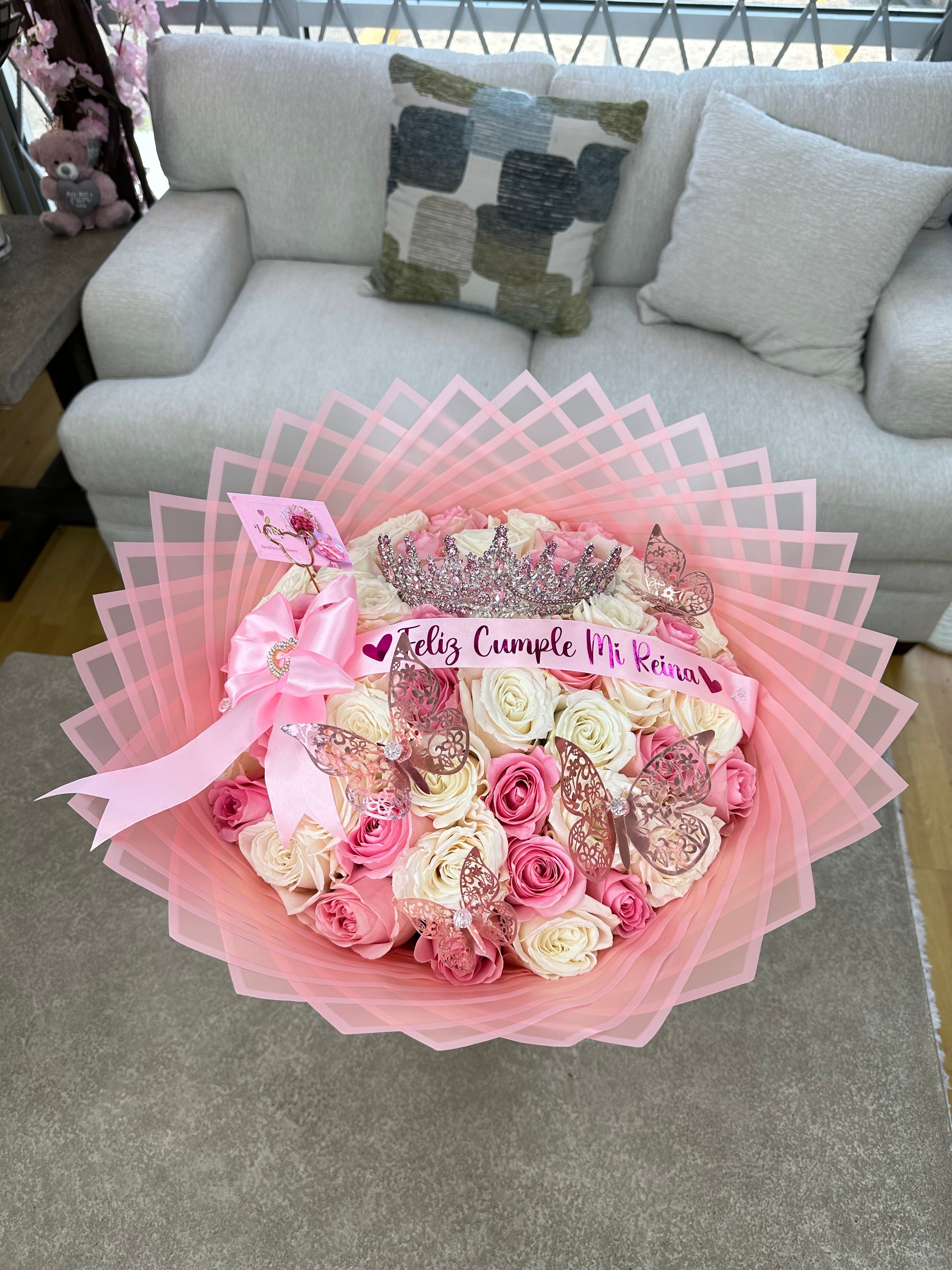 25 Roses Pink And White – Lovely Flowers