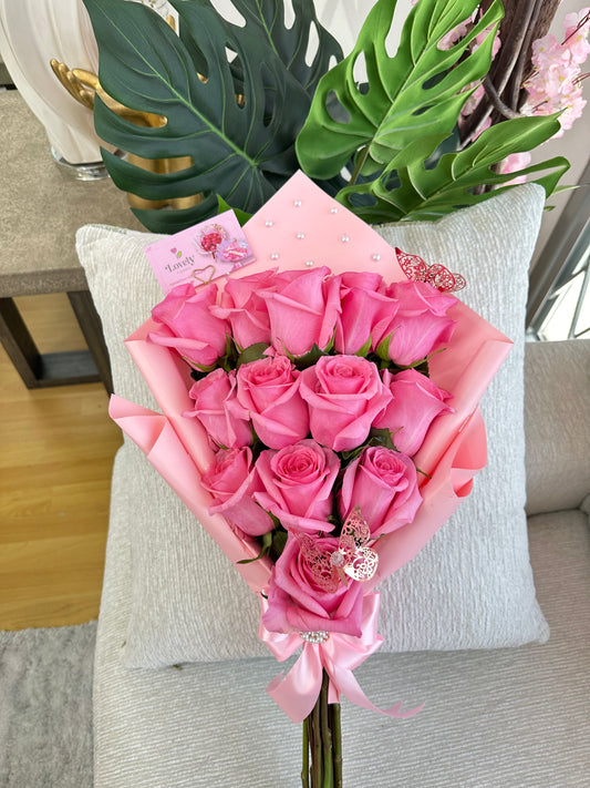 12 Pink Flat Roses