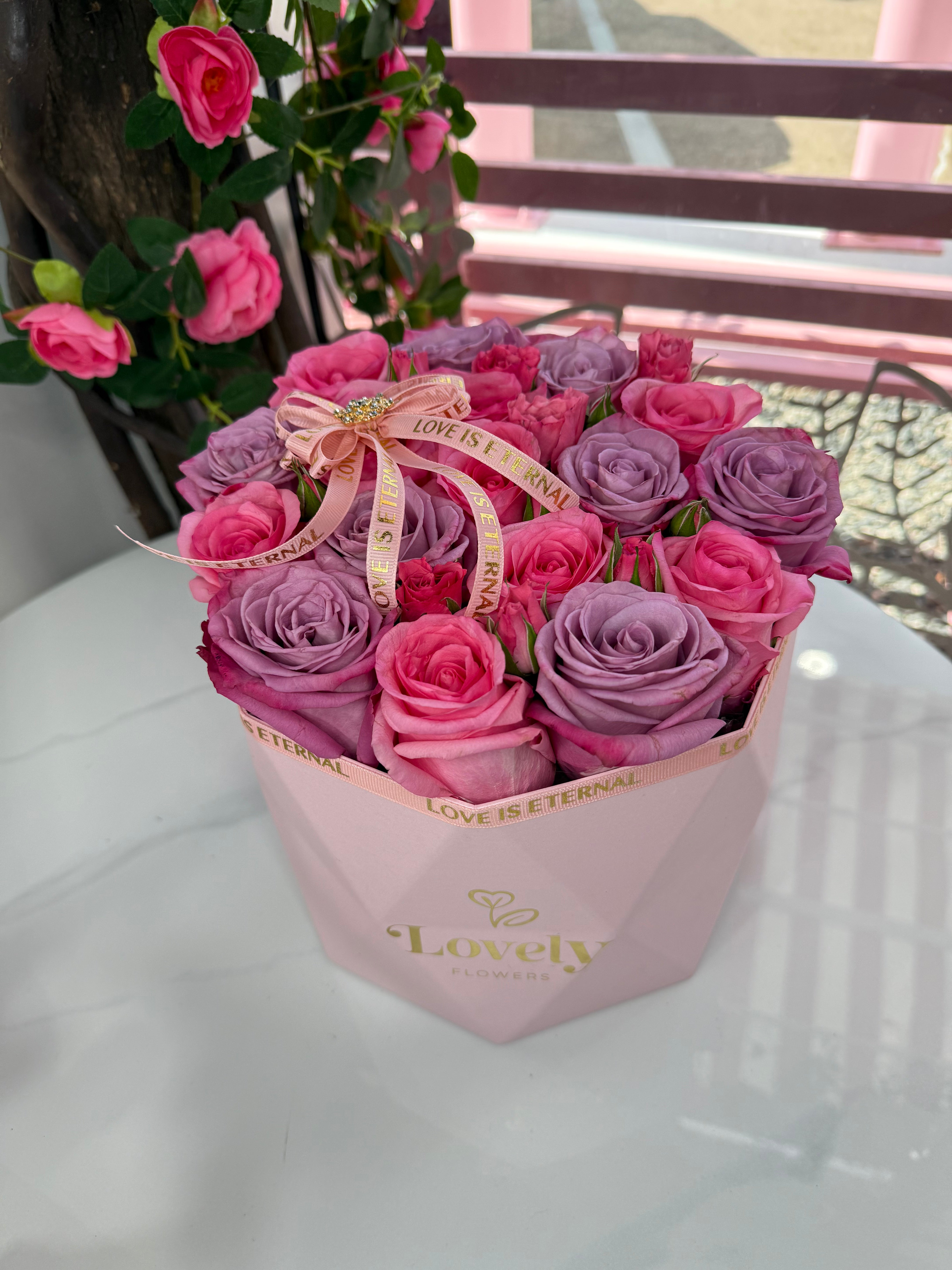 Pink Flat Diamond Box – Lovely Flowers