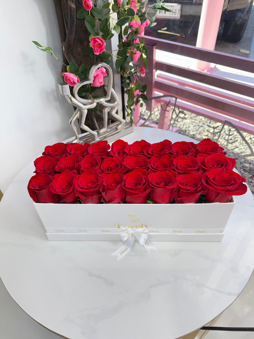 Flat White Red rose Luxury Box