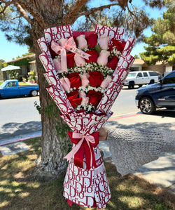 25 Pink and Red Flat Roses