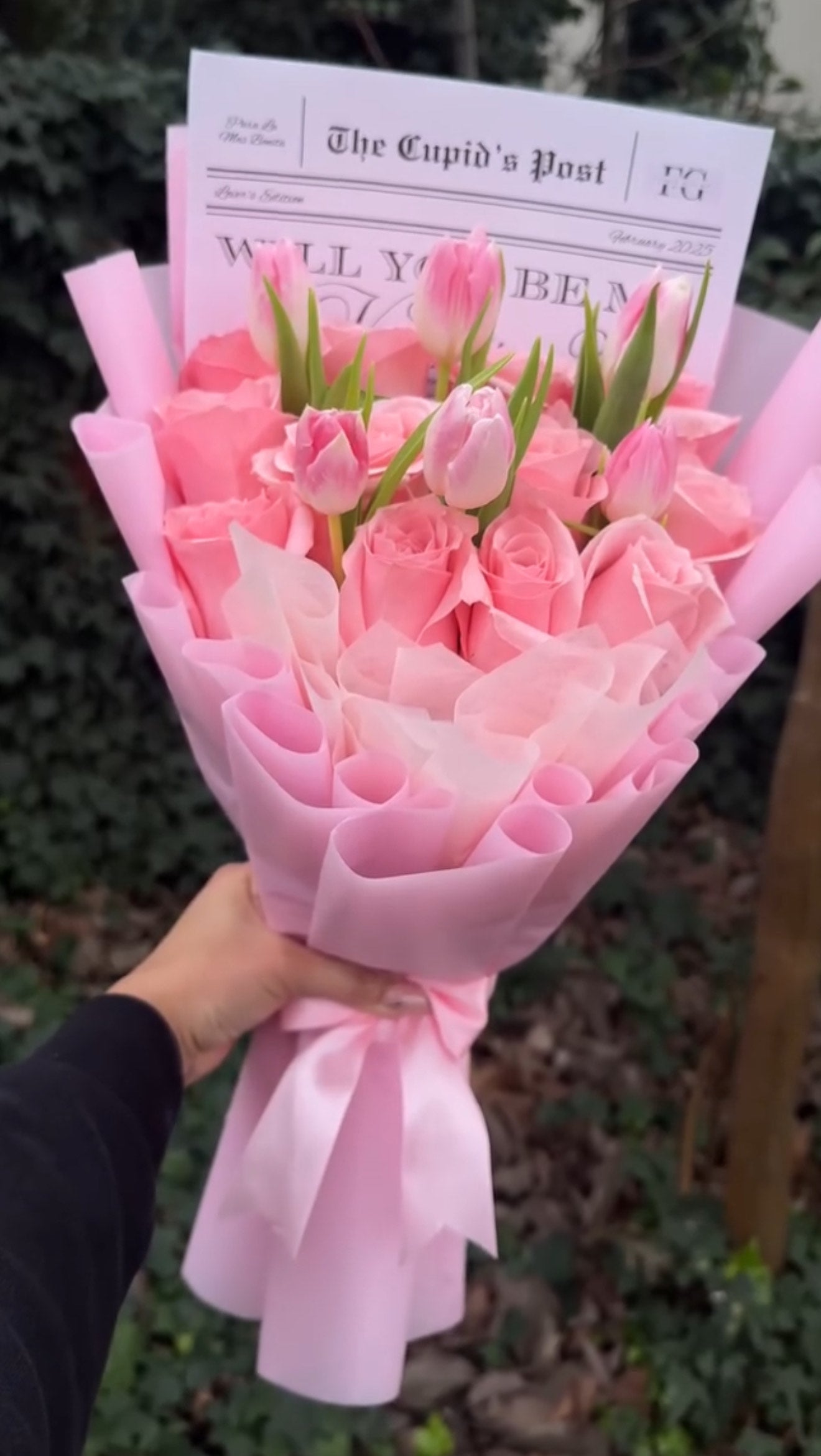 12 Roses Flat + 10 Tulips