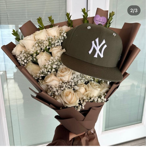 25 Flat Roses + Baby Breath