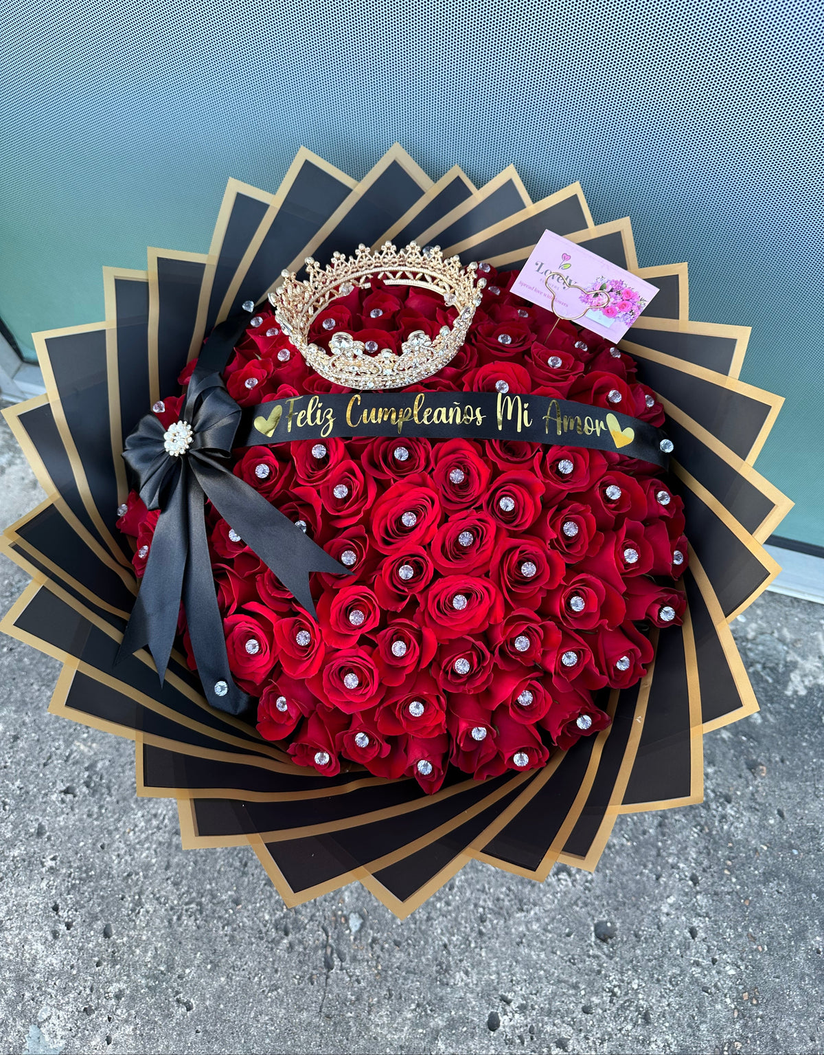 100 Red Roses with Black Paper Gold Rim – Lovely Flowers