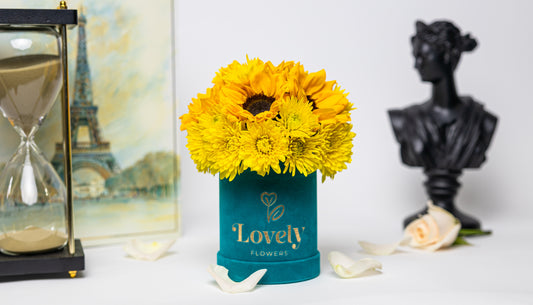 Sunflowers Small Round Box & Flowers