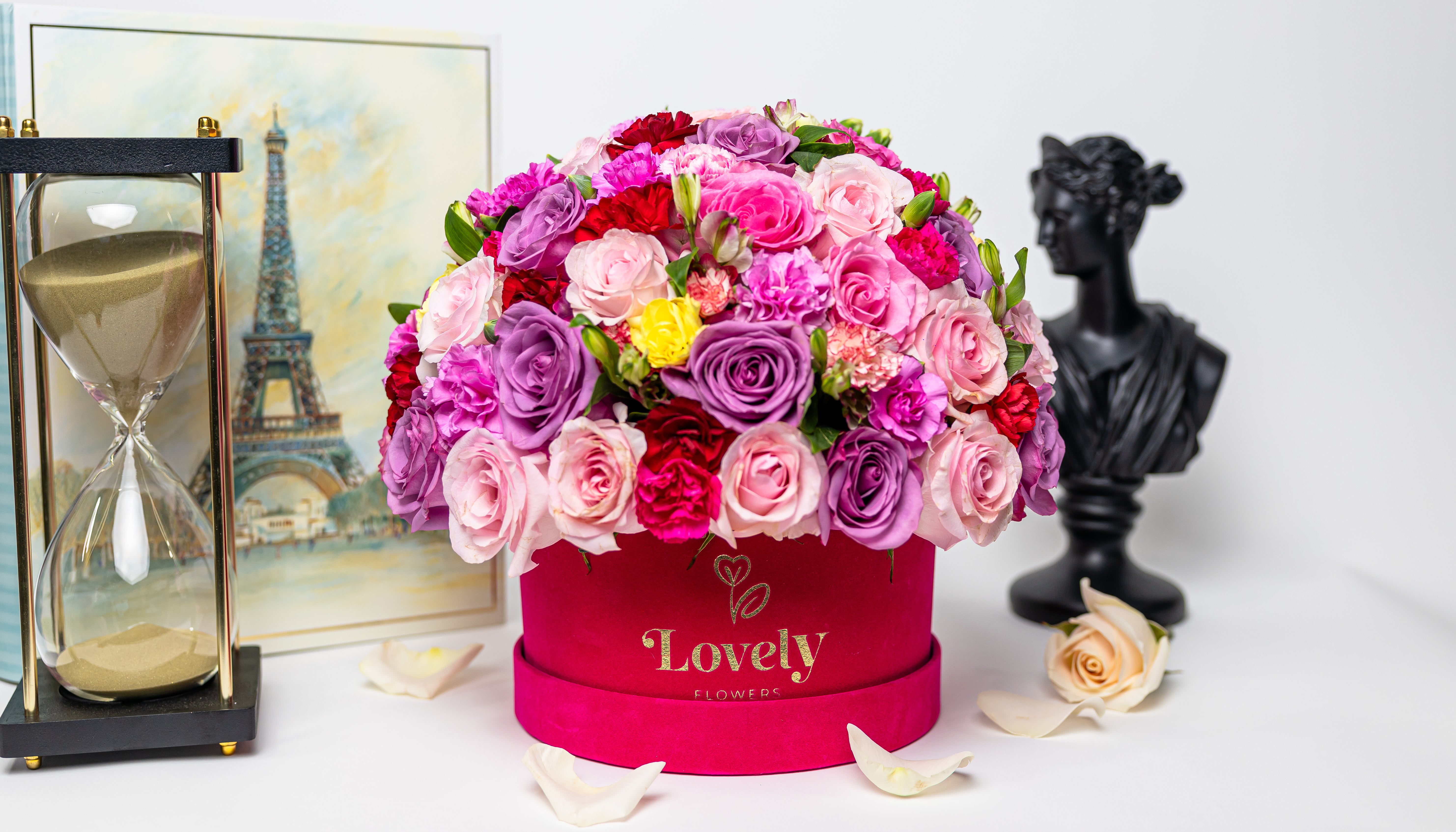 50 Roses Medium Rox Box with mix of flowers – Lovely Flowers