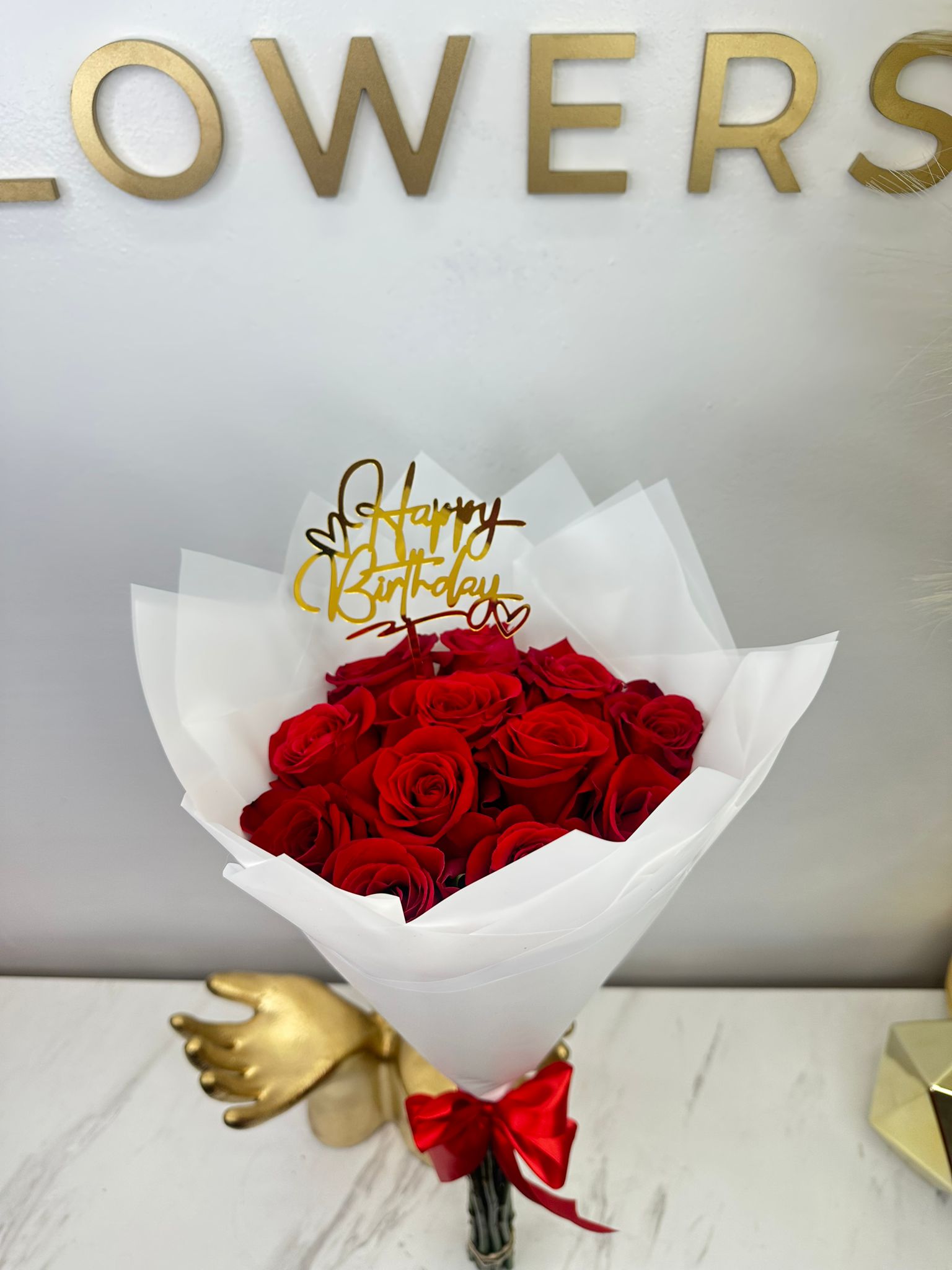 12 Red Roses – Lovely Flowers