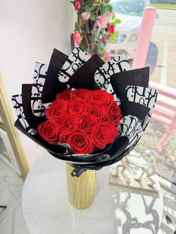 12 Everlasting roses Dior ~ 12 Rosas Dior Eternas