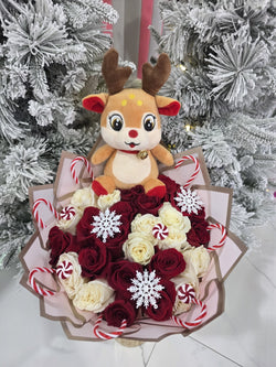 25 White & Red Roses Christmas Reindeer