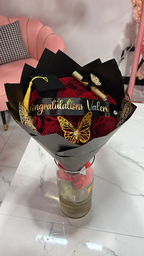 12 Red Roses + Grad decor