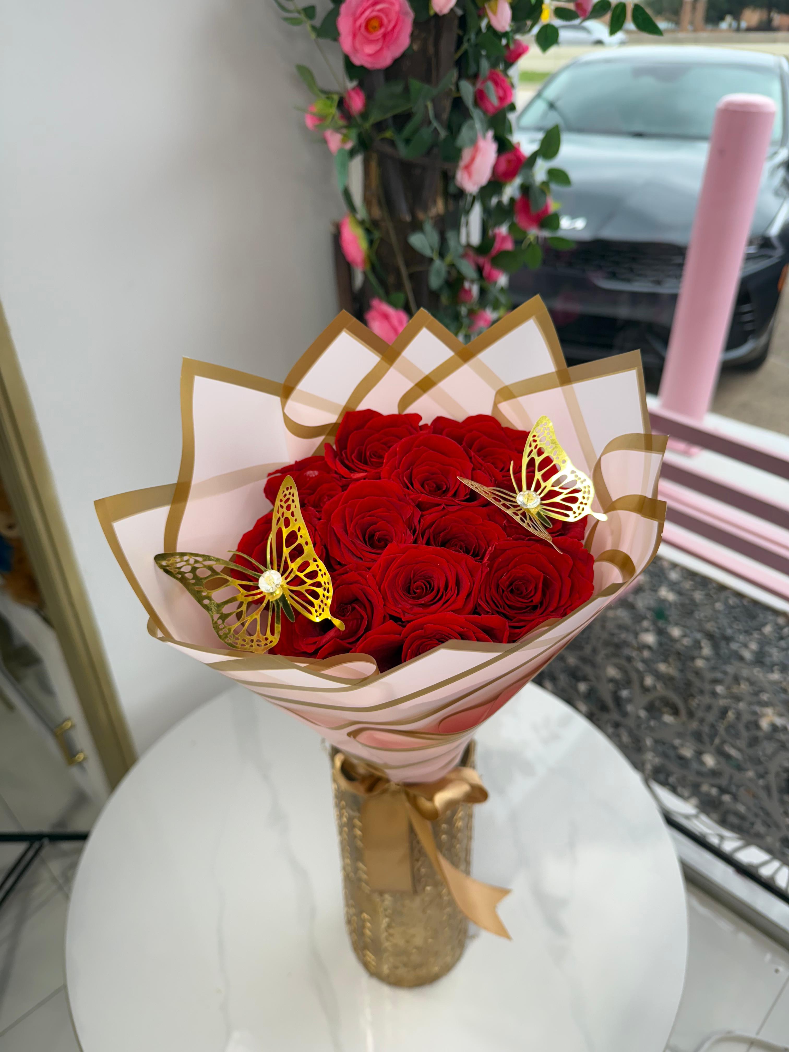 12 Everlasting Roses ~ 12 Rosas Eternas Ramo
