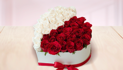 Caja roja y blanca para mamá