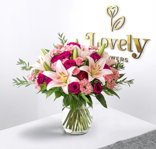 Luxury Pink Lily and Rose,carnation Floral Arrangement in Glass Vase