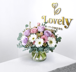 Premium Fresh Flower Arrangement
