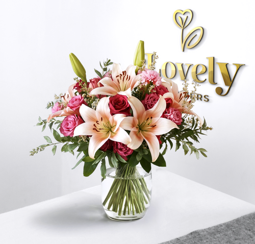 Luxury Pink Lily and Rose,carnation Floral Arrangement in Glass Vase