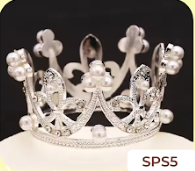 pequeña corona de perlas plateadas